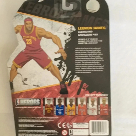 NIB LeBron James #23 Cleveland Cavaliers Figurine - Picture 4 of 5